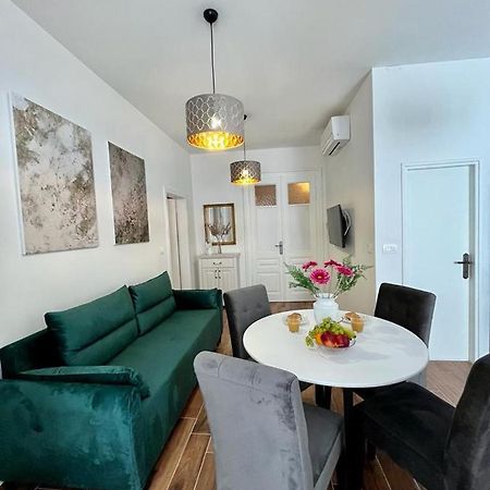 普拉Lux Apartmans公寓 外观 照片