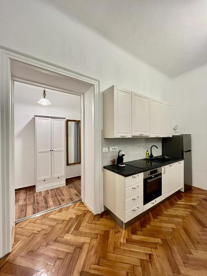 普拉Lux Apartmans公寓 外观 照片