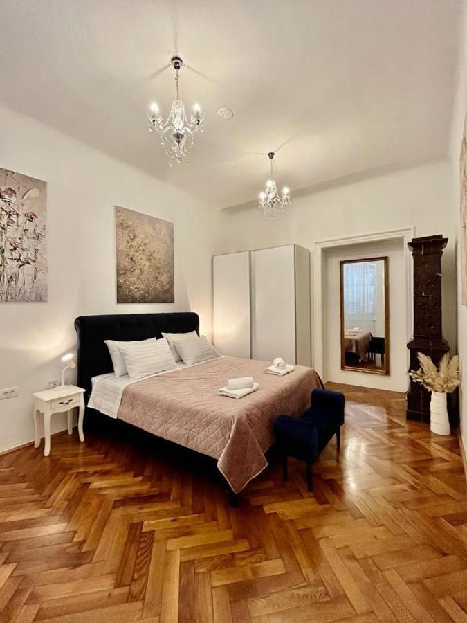 普拉Lux Apartmans公寓 外观 照片
