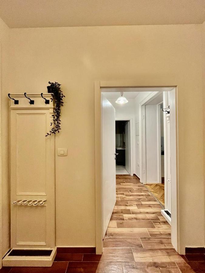 普拉Lux Apartmans公寓 外观 照片