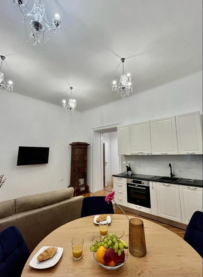 普拉Lux Apartmans公寓 外观 照片