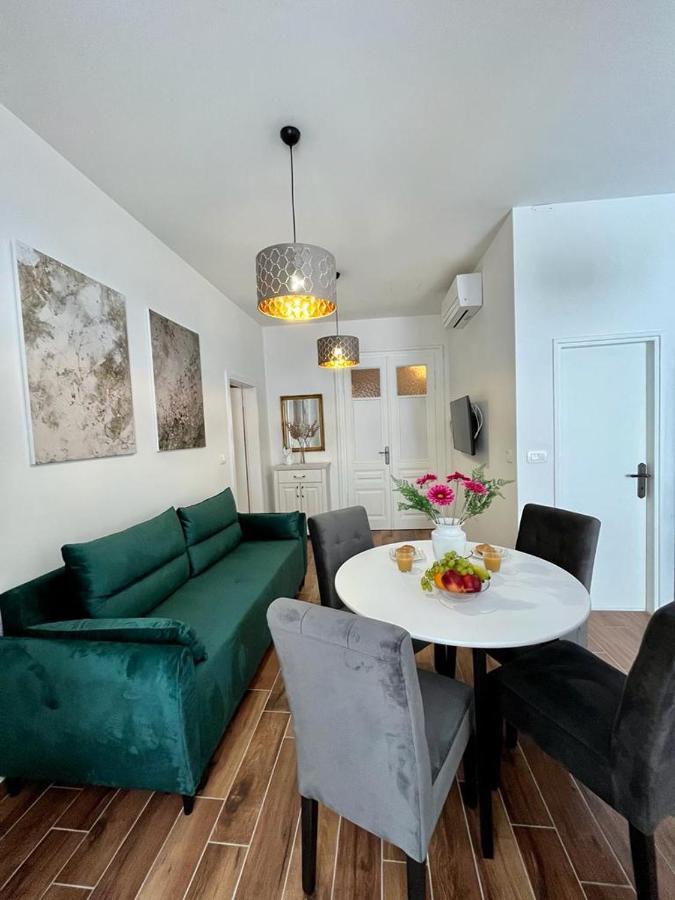 普拉Lux Apartmans公寓 外观 照片